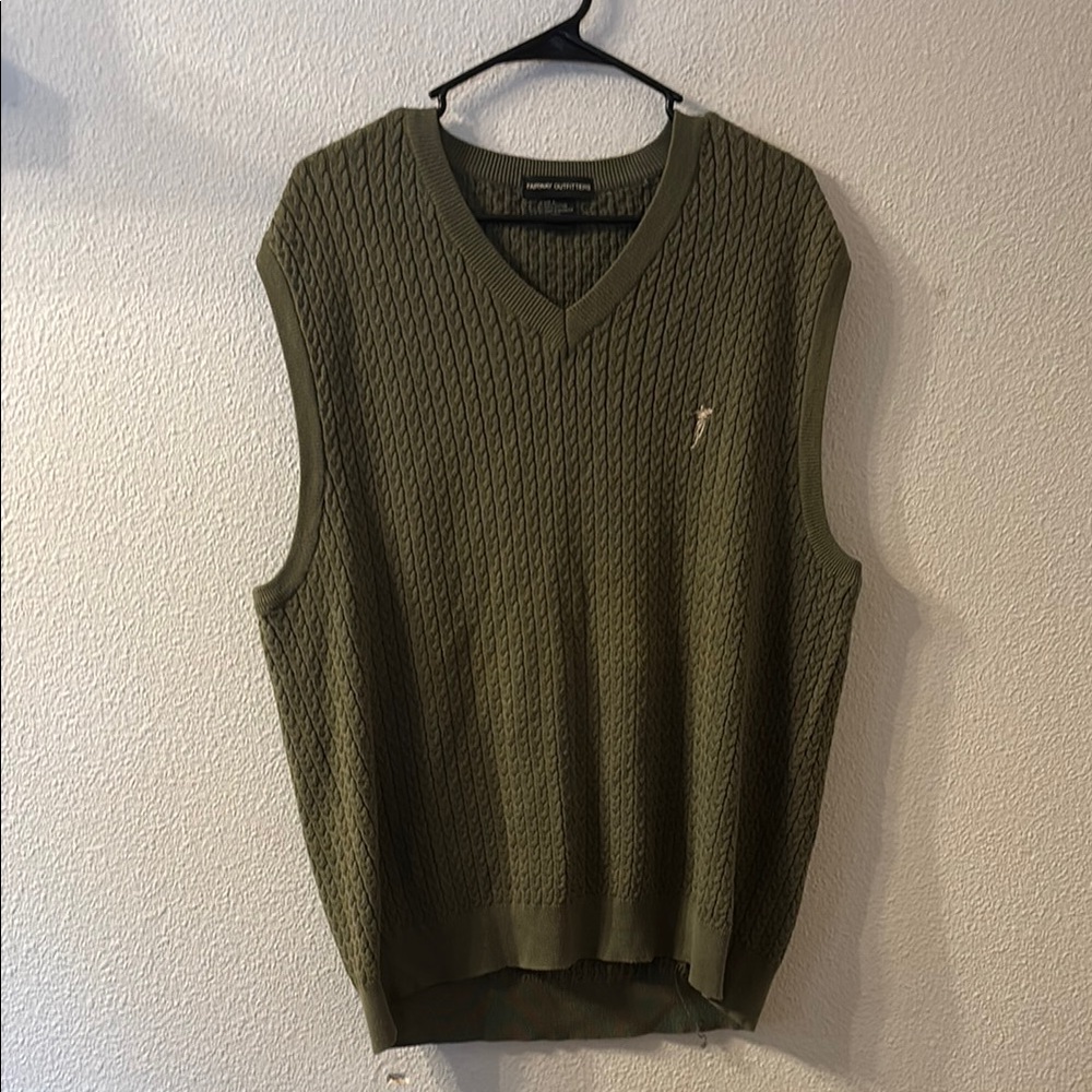 Fairway Outfitters cableknit vneck sweater vest size large